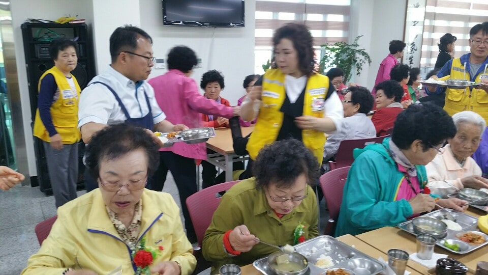 20160504-영동군 사랑의점심나누기2.jpg